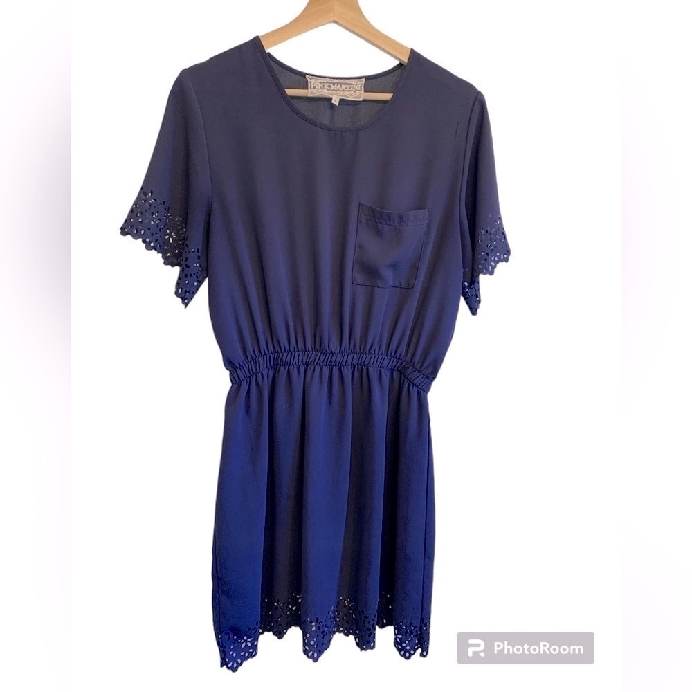 Pink Martini sz S Navy Blue Mini Dress Floral Cutout Short Sleeve Front Pocket